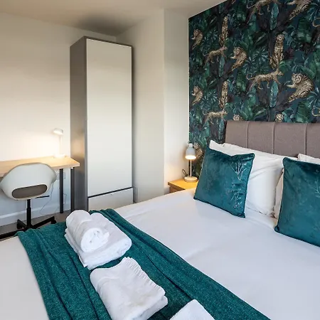 Shetland House By Cliftonvalley Bristol