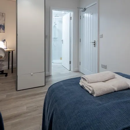Shetland House By Cliftonvalley Bristol